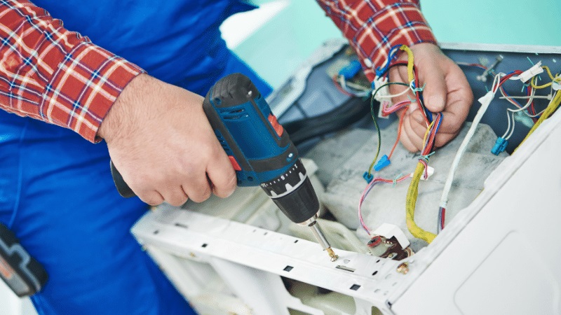 Kazan Grundig Grundig çamaşır makinesi kart tamiri – Su almama arızası orijinal parça ile giderildi. - Teknik servis örneği